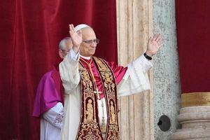 Primer discurso del papa León XIV: Un llamamiento a la paz y a una Iglesia abierta a todos