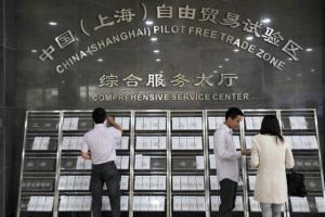 China rebaja restricciones a inversión extranjera en zonas de libre comercio 