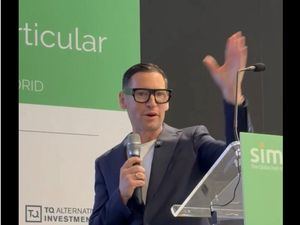 Edward De Valle II destaca en España el potencial de RD para la inversión inmobiliaria y el turismo
