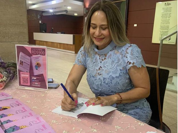 La escritora Daisy Sención.
