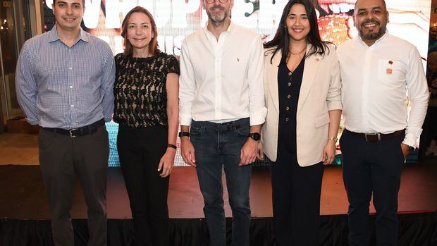 Domingo Bermúdez Turull, Isabel Turull, Marcos Sánchez, Alexandra Bodden y Octavio Callejas.