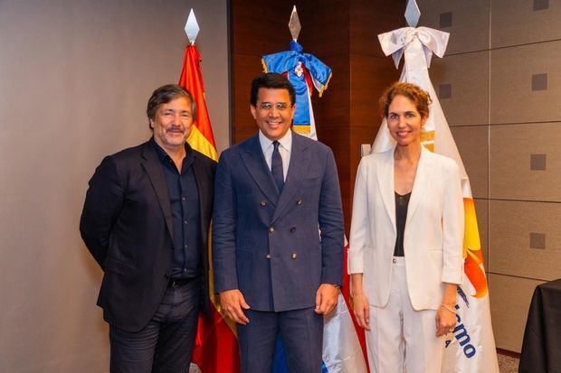 David Collado, hizo el anuncio  luego de  una reunión  con , Gabriel Subías, CEO de W2M y Sabina Fluxà, CEO del Grupo Iberostar W2M.