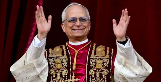 León XIV ante 70,000 fieles: "La paz volverá si dejamos de movernos como predadores"