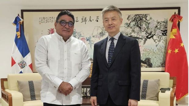Cónsul Honorario de Mongolia en la República Dominicana visita al embajador de China en República Dominicana