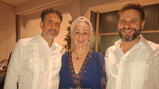 José Ramón González, Myra Hazim y Omar Khalil González