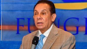 Murió el escritor y exministro José Rafael Lantigua