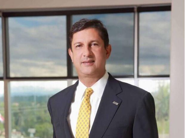 Manuel Estrella.