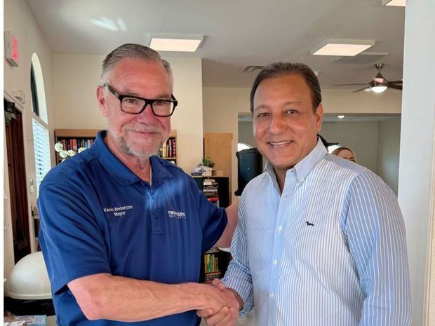Abel Martínez y alcalde de Fort Myers destacan lazos entre RD y comunidad dominicana en Florida.