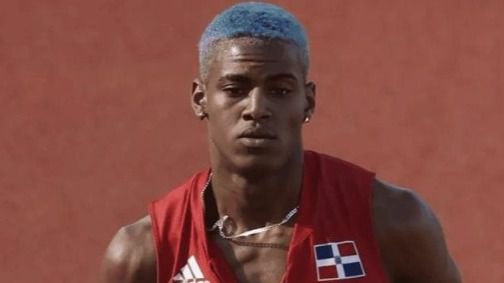 Alexander Ogando avanza a semifinales en el Mundial de Atletismo 2025.