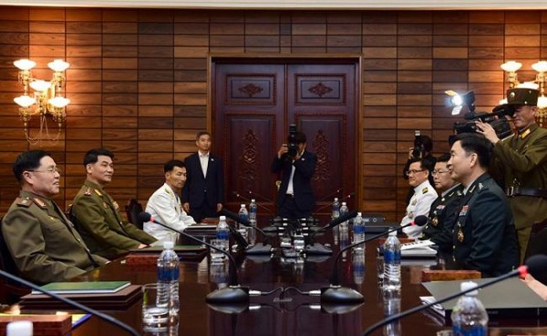 Altos mandos militares de las dos Coreas reunidos