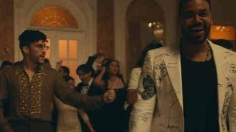 Bad Bunny y Romeo Santos, reyes latinos según Billboard.