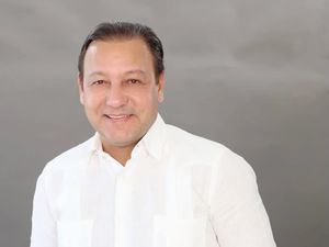 Abel Martínez critica la desconexión entre la economía y la realidad de los dominicanos