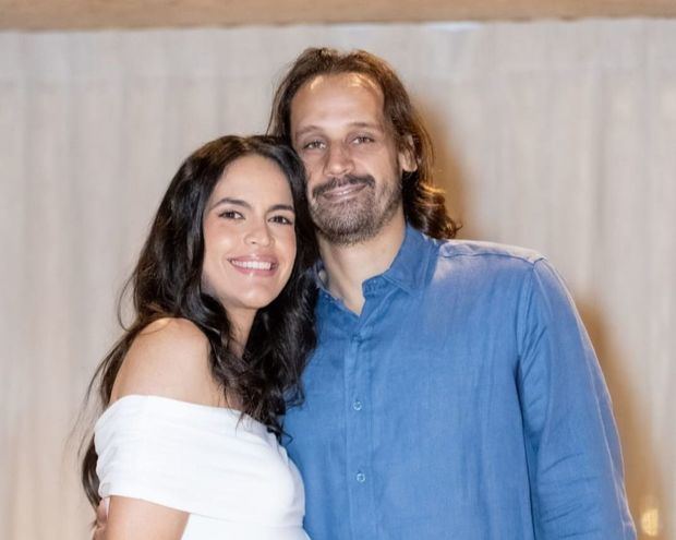 Alicia y Arturo Sanz recibieron numerosas muestras de cariño.