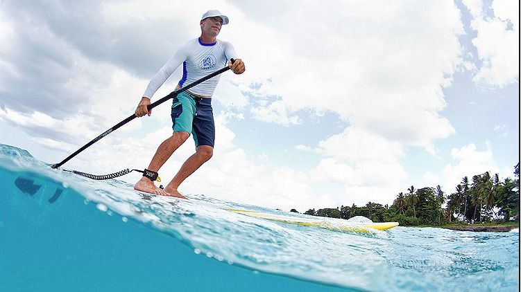 Competencia de Paddel en las costas de Barahona