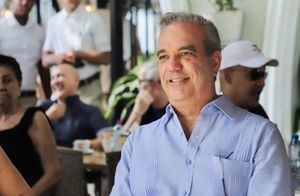 Presidente Abinader pone en marcha “Navidad 360”, con más de 15 millones de raciones de almuerzos y cenas navideñas