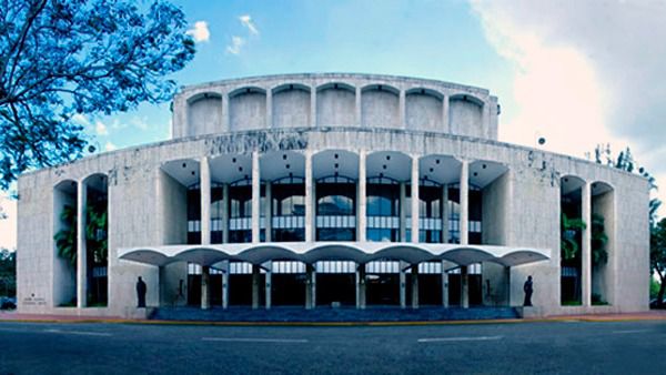 Teatro Nacional Eduardo Brito