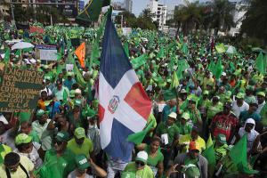 Miles de personas marchan contra corrupción y por justicia caso Odebrecht