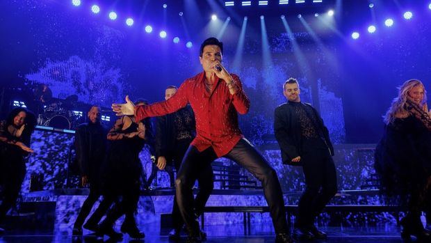 Chayanne anuncia concierto en Santo Domingo con su gira “Bailemos otra vez”.
