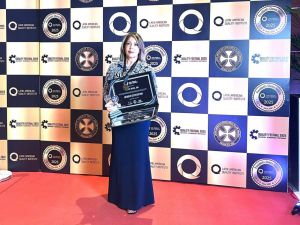 La directora de Rita’s Joyas, Rita Soriano, destaca en el evento del Latin American Quality Institute