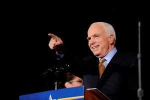 Muere el senador republicano John McCain, excandidato presidencial en 2008