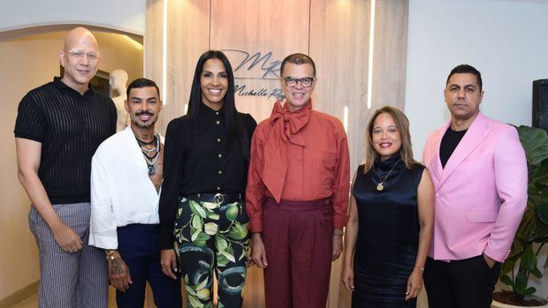 Manuel Febrillet, Joel Reyes, Michelle Reynoso, Sócrates McKinney, Carolina Valentín y Wilson Alcéquiez.