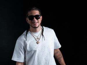 El Rubio Acordeón conquista Estados Unidos con su éxito Pa’ la Villa con un Primo