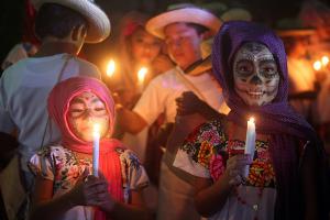 La cultura maya expone vitalidad ante 50.000 personas en Fiesta de Difuntos