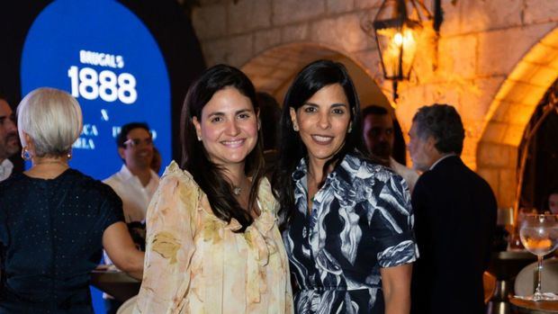 Rosa Antuña de Brugal y Francesca Rainieri.