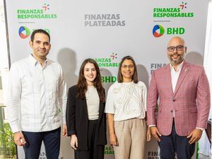 Banco BHD realiza taller de finanzas digitales para adultos mayores