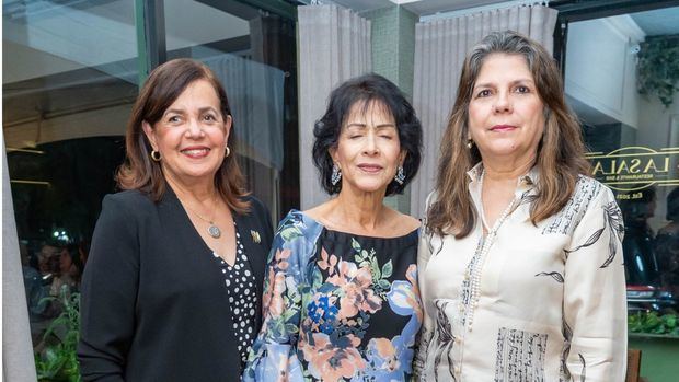 Nieves Báez, Atlántida Pérez y Zayra Morales.