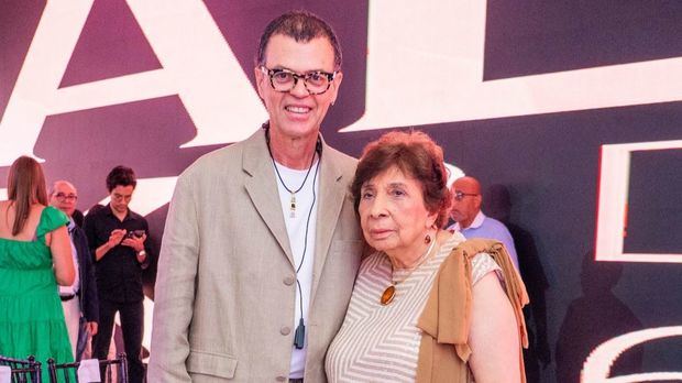 Sócrates McKinney y Miriam de Gautreaux.