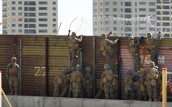 Soldados desplegados en la frontera EE. UU. - México