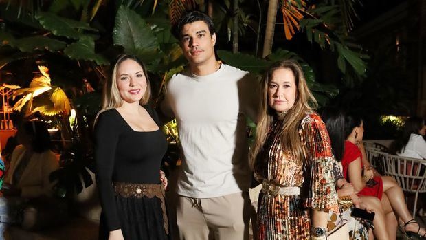 Marcia Melo , Damian Nuñez, Hanna Hill.