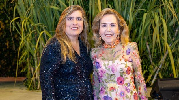 Lyanne Azqueta y Lian Fanjul de Azqueta.