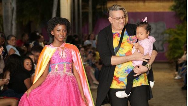 Sócrates Cabral durante desfile.