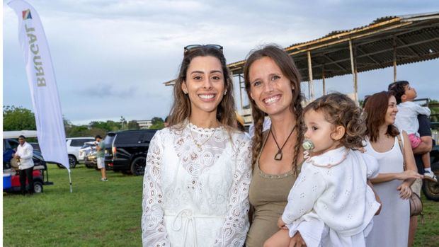 Alexia Rubio, Zelmira Tregea, Aurora Cordero.