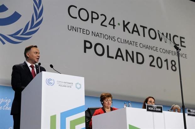 El presidente polaco, Andrzej Duda, pronuncia su discurso durante la ceremonia inaugural de la Cumbre del Clima. 