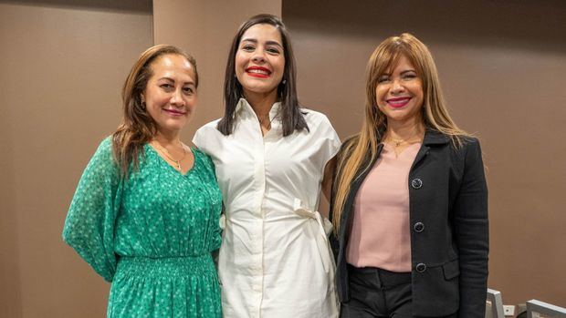 Rosa Veras, Natanyi Cabrera e Yngrid de la Rosa.