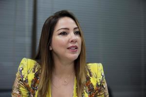 La arqueóloga Kathleen Martínez es reconocida por la Cancillería