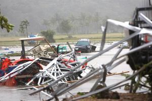 Al menos 222 fallecidos por un tsunami en el estrecho indonesio de Sonda