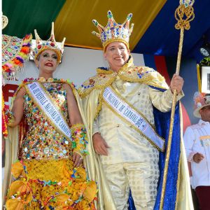 Realeza del Carnaval: Leonel Lirio viste a Zoila Luna y Mariano Hernández