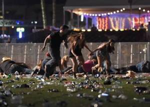 Suben a 58 los muertos y a más 515 los heridos del tiroteo en Las Vegas, FBI descarta vínculo con terrorismo 