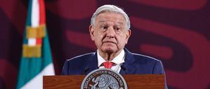 López Obrador respalda a Claudia Sheinbaum y denuncia injerencia de EE.UU.
