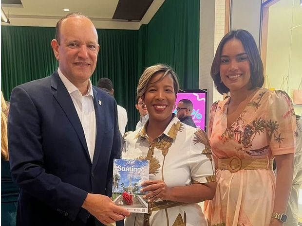 José Ulises Rodríguez, Milka Hernández y Sahely Santos