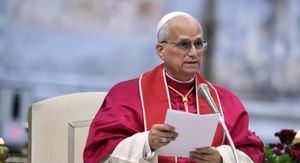 El papa advierte a los jóvenes de la adicción al teléfono móvil y pide que pongan límites