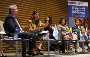 Vicepresidentas reclaman empoderamiento para las mujeres en América Latina 