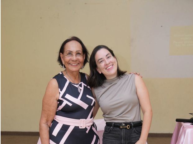 María de los Ángeles Soto y Bianca Lajara Báez.