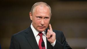 Putin exige actuar con firmeza ante los intentos de detención de cargueros