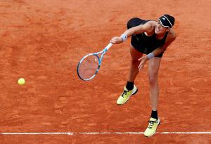 Muguruza descose a Sharapova de camino a semifinales del Roland Garros