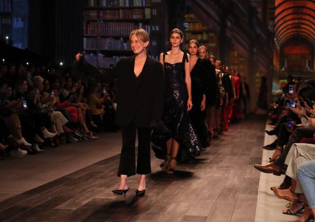 Silvia Tcherassi llena de "poesía" la pasarela del Bogotá Fashion Week